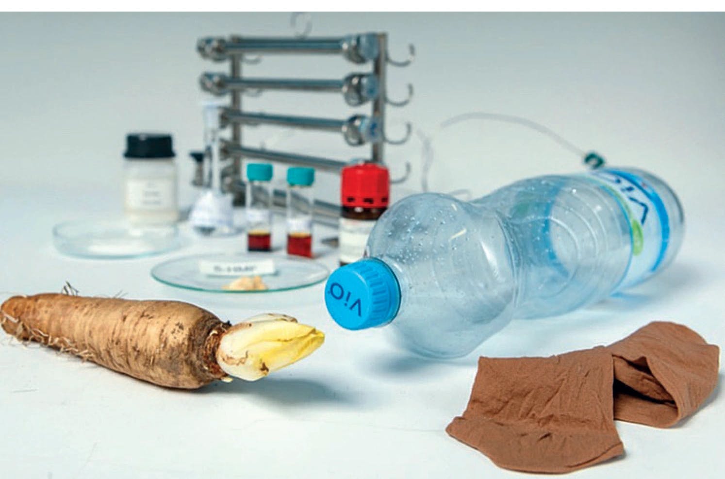 Plastikflaschen aus Biomüll