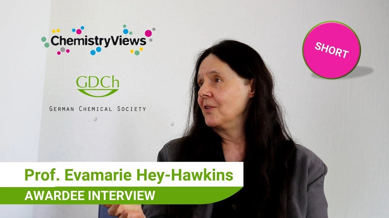 Video: Preisträgerinnen-Interview mit Evamarie Hey-Hawkins